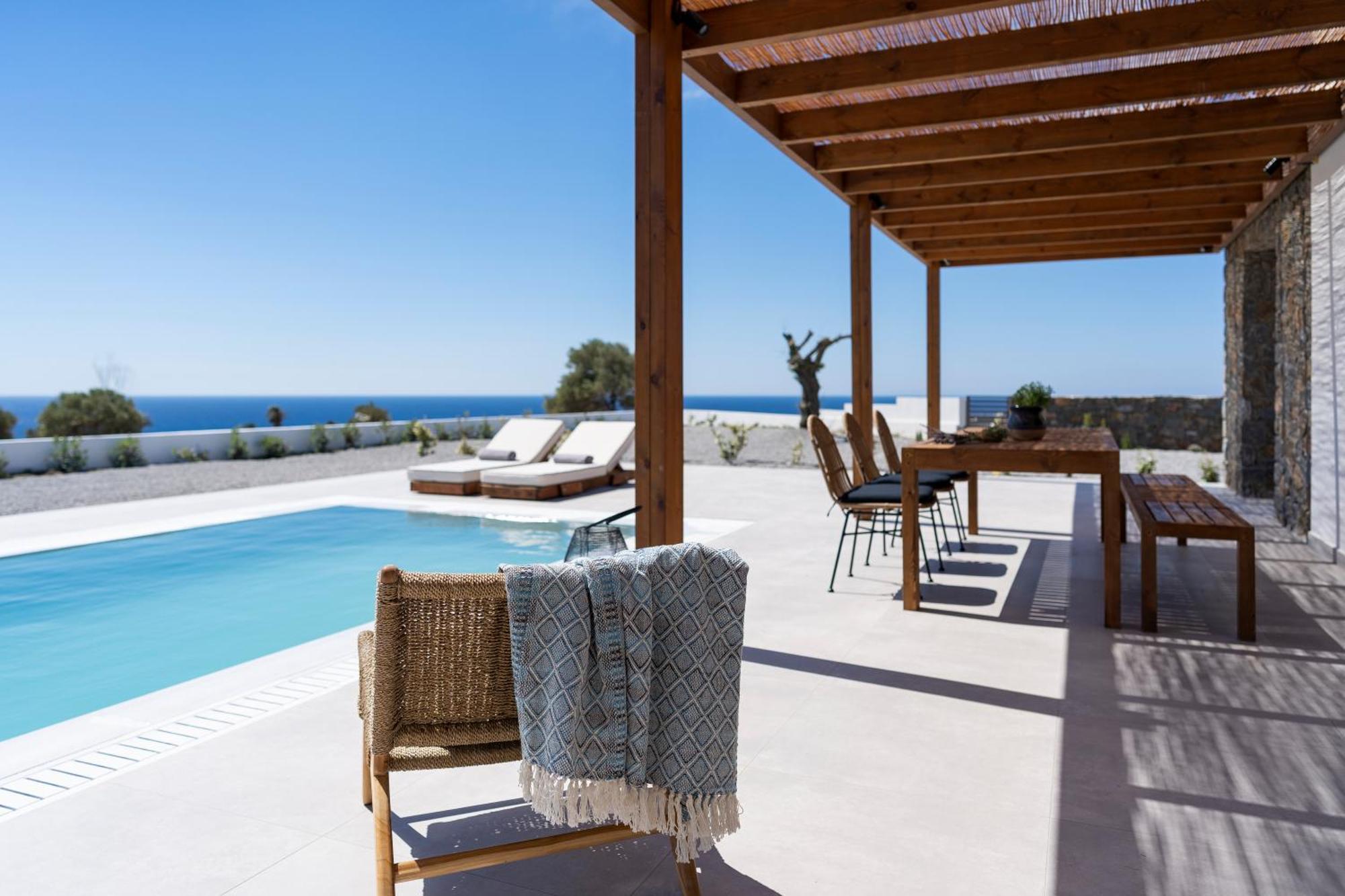 Terra D'Oro Sea View Villa With Private Pool คิโอตาริ ห้อง รูปภาพ